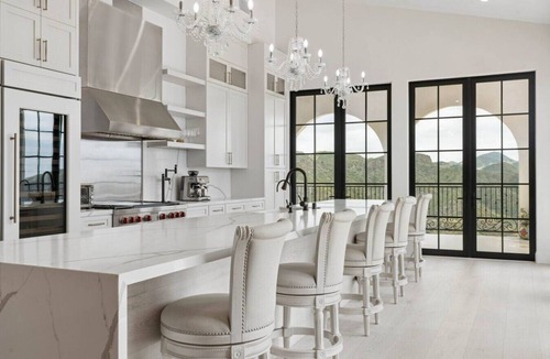Malibu House | Canyon & Vine | Malibu Haven Ocean & Canyon Views