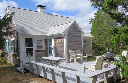 East Orleans Cottage | Cape Cottage with Nauset Beach and Mill Pond Access