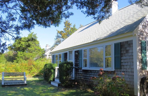 East Orleans Cottage | Cape Cottage with Nauset Beach and Mill Pond Access