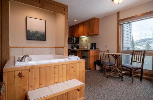 Lutsen Hotel | Caribou Highlands Lodge
