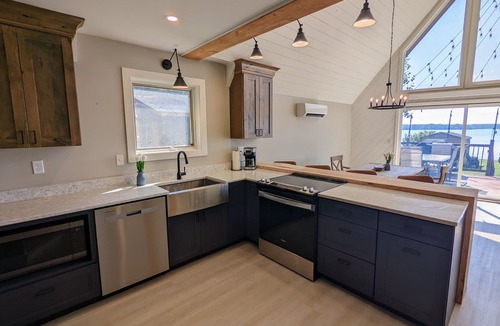 Duluth Cabin | Caribouyah! Lakefront Cabin by Heirloom Vacations