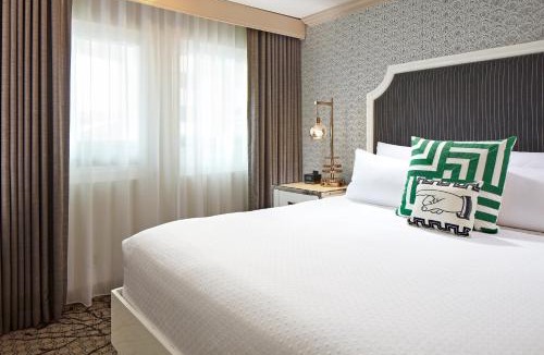 Pico - Robertson Hotel | Carlyle Inn