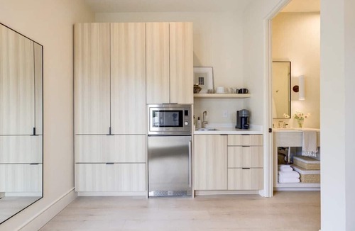 Santa Barbara Apartment | Casa De La Vina Studio 10