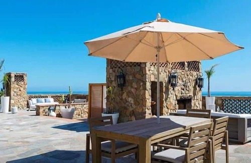 Western Malibu House | Casa di Pietra by Stay Awhile Villas
