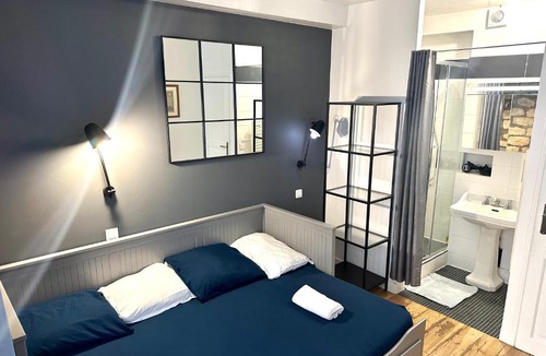 17th Arrondissement Apartment | Casa Home - LE CHAPELAIS CLICHY MONTMARTe