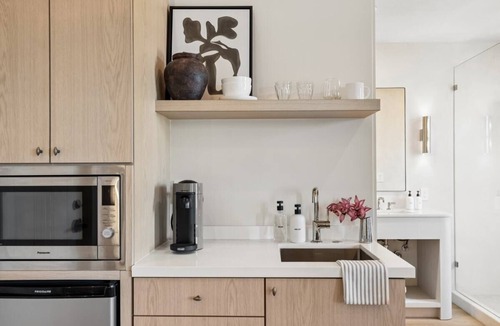 Oak Park Apartment | Casa Iglesia Studio 307