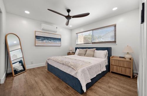 Olde Carlsbad House | Casa Sol - 4 Bed, Sleeps 8, Bike to Lagoon and Beach