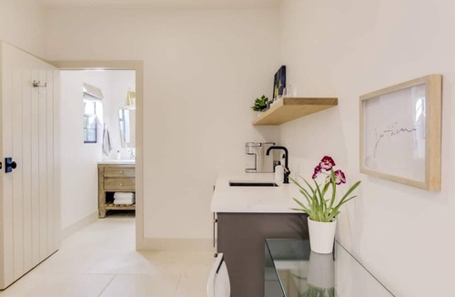 Upper East Apartment | Casa Valerio Unit 6A