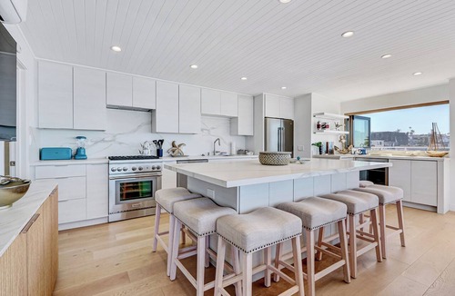 Sand Section Apartment | CasaBella- Stunning Manhattan Beach Penthouse steps from the sand