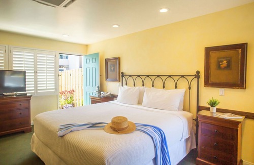 West Beach Hotel | Castillo Inn at the Beach