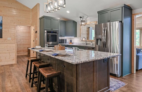 Eagle River Cabin | Catfish Hideaway Estate