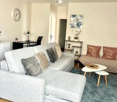 Moussy-le-Vieux Apartment | CDG STOPOVER Appartement, 10 min Charles de Gaulle,Parc Asterix,Paris