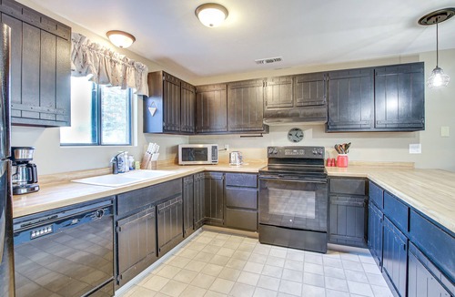 Cecil House | Cecil Vacation Rental: Walk to Shawano Lake!
