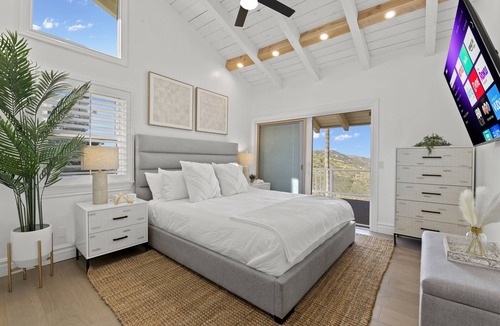 Rainbow CDP House | Celebrity Estate HillTop w/Pooln