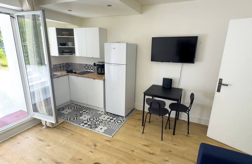 Epinettes Apartment | celine 7