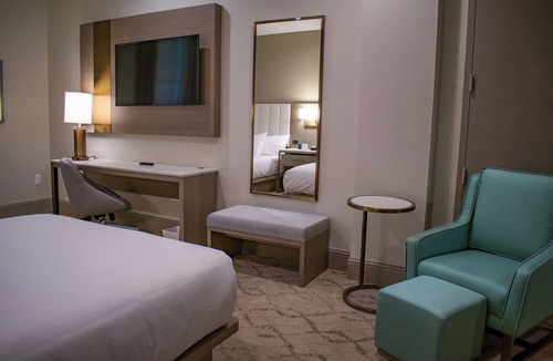 Gulfport Hotel | Centennial Plaza Resort Gulfport