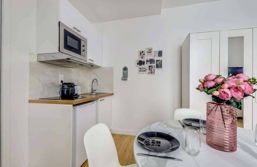 Saint-Vincent-de-Paul Apartment | Center of Paris : Fully equipped and Cozy