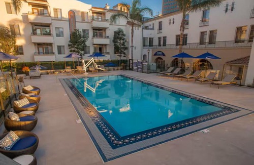 Westwood Apartment | Central Los Angeles Gem I Spacious 2BR 2BA I Spa Parking