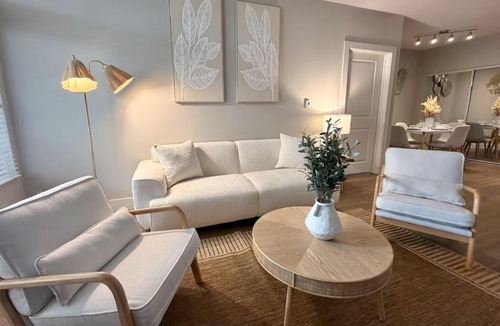 Westwood Apartment | Central Los Angeles Gem I Spacious 2BR 2BA I Spa Parking