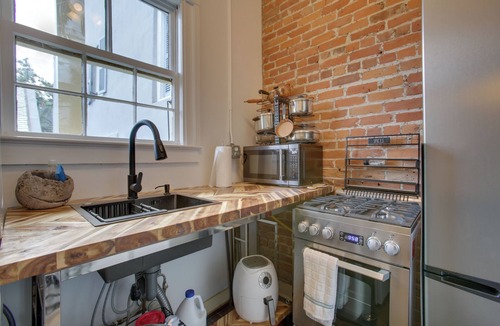 French Quarter Apartment | Central New Orleans Apt: Half-Mi to Jackson Square