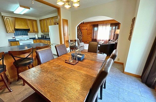 Phillips House | Chain of Lakes Lodge, 4-br lakefront with 2 docks