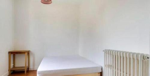 Creil Apartment | Chambre chez l'habitant dans un appartement à 2 pas de la gare SNCF et à 300m de la gare routière