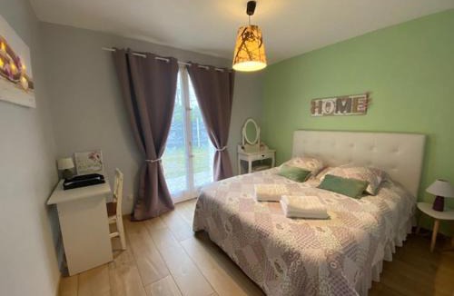 Saint-Maximin Bed & Breakfast | Chambre d'hôtes la Suite Maximinoise parking privé à 5mn de Chantilly et à proximité de Senlis et autoroute A1,Parc Astérix, Pierrefonds, Compiegne, Aéroport Roissy Charles de Gaulle