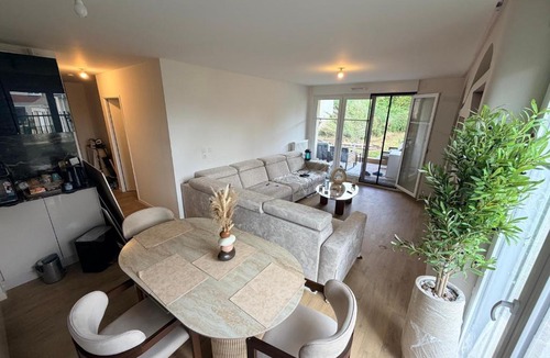 Saint-Witz Apartment | Chambre privée , dans un 4 pièces , avec SDB privative