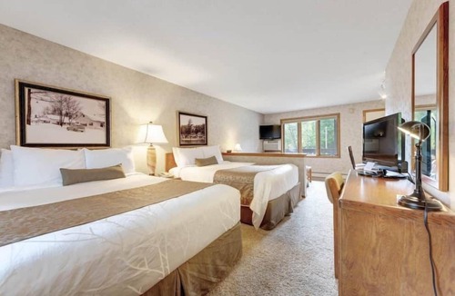 Eagle River Cabin | Chanticleer Inn