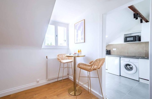 Issy-les-Moulineaux Apartment | Charmant studio équipé près de Mairie d'Issy
