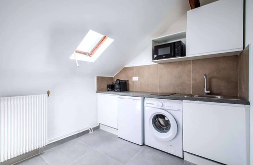 Issy-les-Moulineaux Apartment | Charmant studio équipé près de Mairie d'Issy