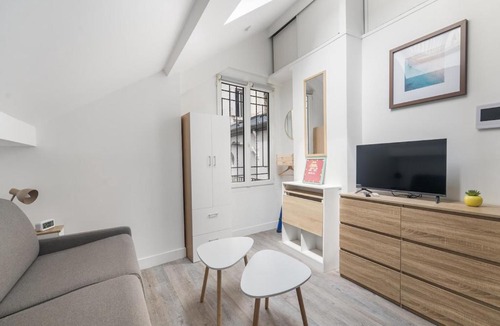 15th Arrondissement Apartment | Charmant studio Tour Eiffel