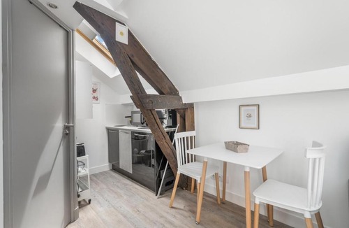 15th Arrondissement Apartment | Charmant studio Tour Eiffel