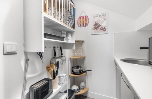 15th Arrondissement Apartment | Charmant studio Tour Eiffel