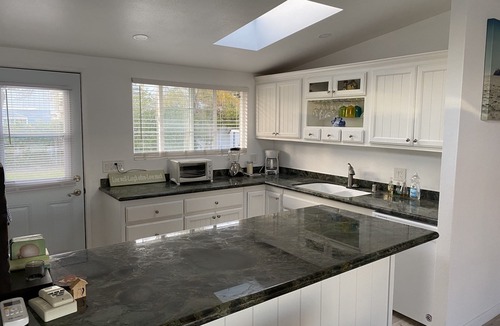 Pierpont Bay Cottage | Charming Beach Cottage - Dreams & Memories, a Perfect Getaway!