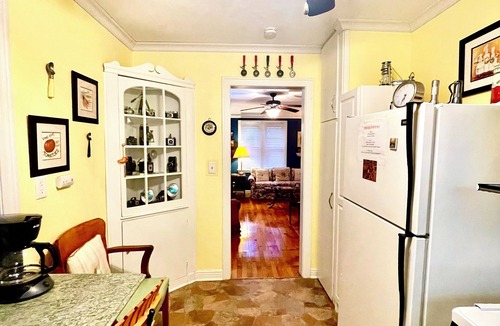 Menasha House | Charming 1940's 2-bedroom Bungalow