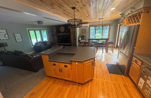 Duluth House | Charming 2-bedroom house with outdoor hot tub and recreation in rural Duluth