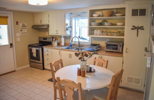 West Dennis House | Charming 2-Bedroom Beach Retreat with Sun Porch