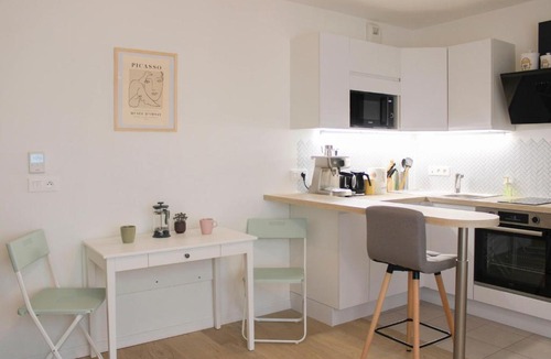 Vanves Apartment | Charming 28 m Love Nest in Vanves