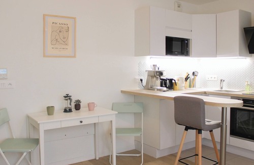 Vanves Apartment | Charming 28 m² Love Nest in Vanves
