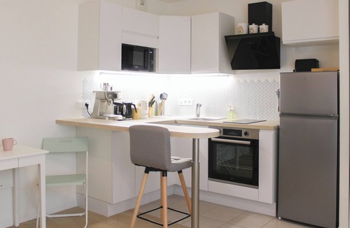 Vanves Apartment | Charming 28 m² Love Nest in Vanves