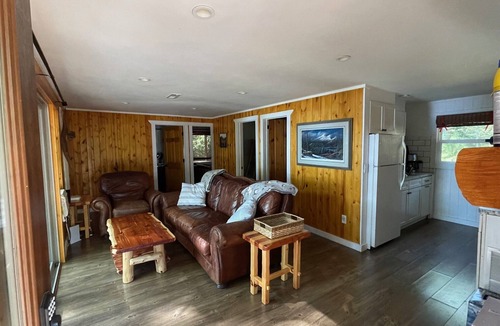 Harshaw Cottage | Charming 3-bedroom cottage in fabulous Lake Tomahawk with WiFi, AC