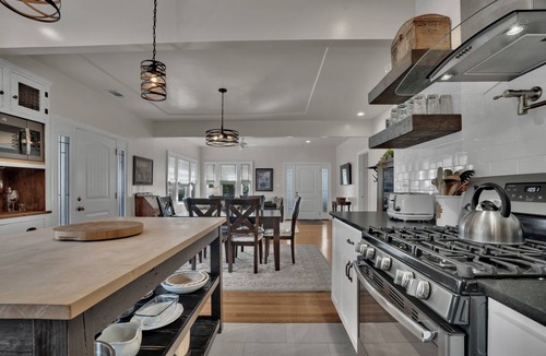 Lodi House | Charming 3 bedroom 2 bath Home located in the heart of Downtown Lodi