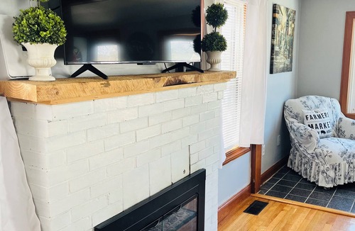 Medford Cottage | Charming 3-bedroom cottage 15 minutes away from Boston