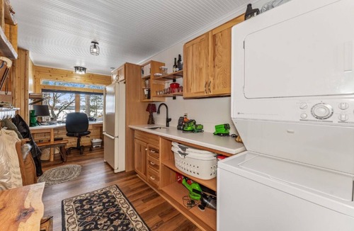 Eagle River Cabin | Charming 3-bedroom cabin with WiFi, AC in lovely Eagle River sleeps 8 people.