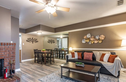 Northeast Alexandria House | Charming 3BR House | CozySuites | Pool Table