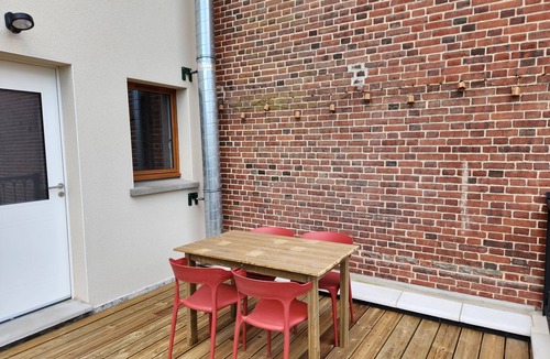 Le Neubourg Apartment | Charming 49 m² triplex in the heart of downtown Neubourg with a terrace