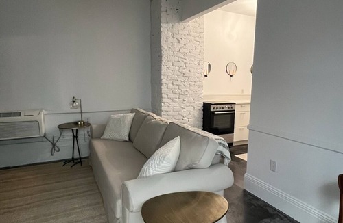 Irish Channel Apartment | Charming Apartment in the Irish Channel with Private Courtyard