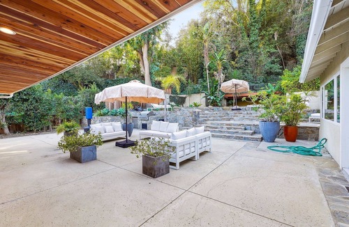 Bel Air House | Charming Bel Air Escape,3BR Villa with Views & Pool in Los Angeles