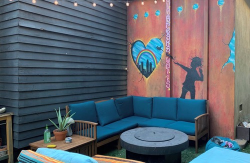 Hollywood House | Charming Bungalow in West Hollywood Foothills - walk everywhere!